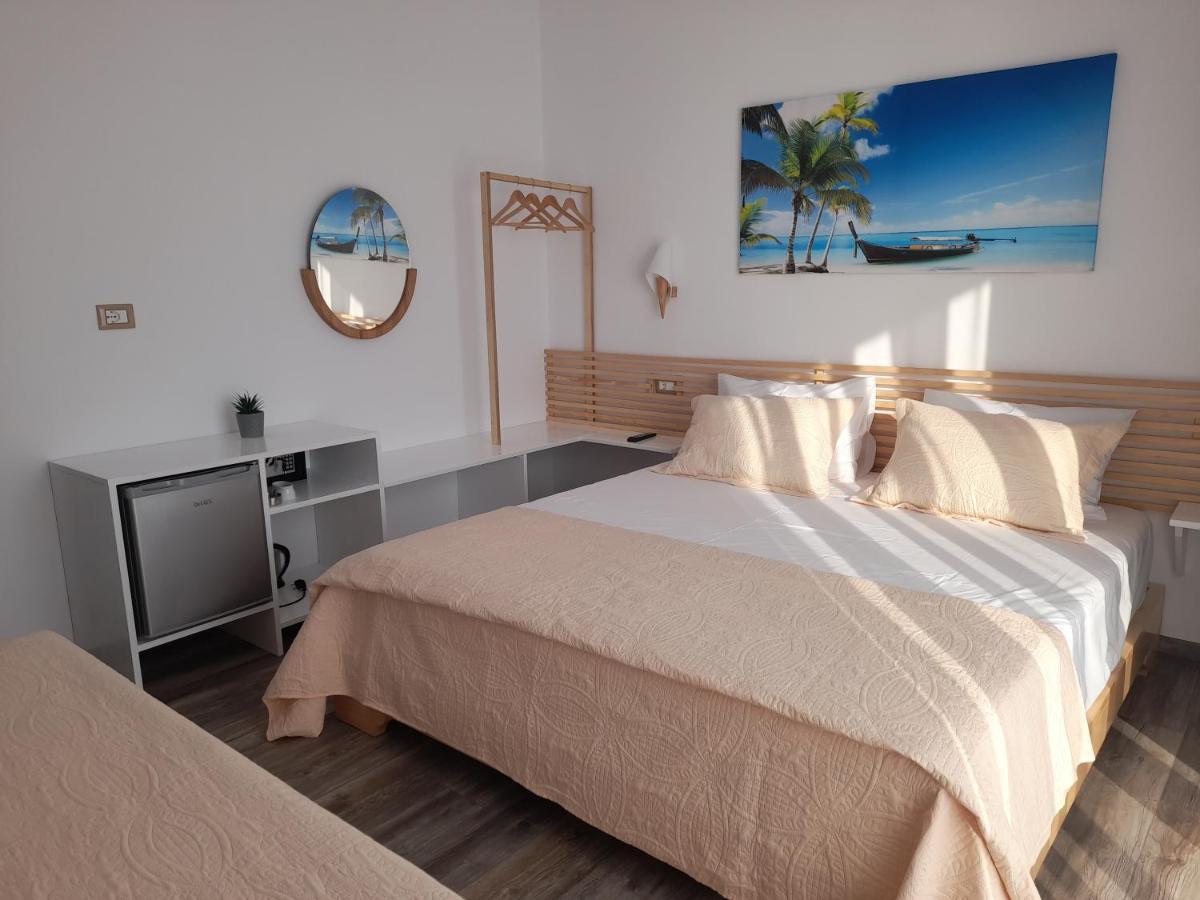 Anxhelos Hotel Himarë Dış mekan fotoğraf