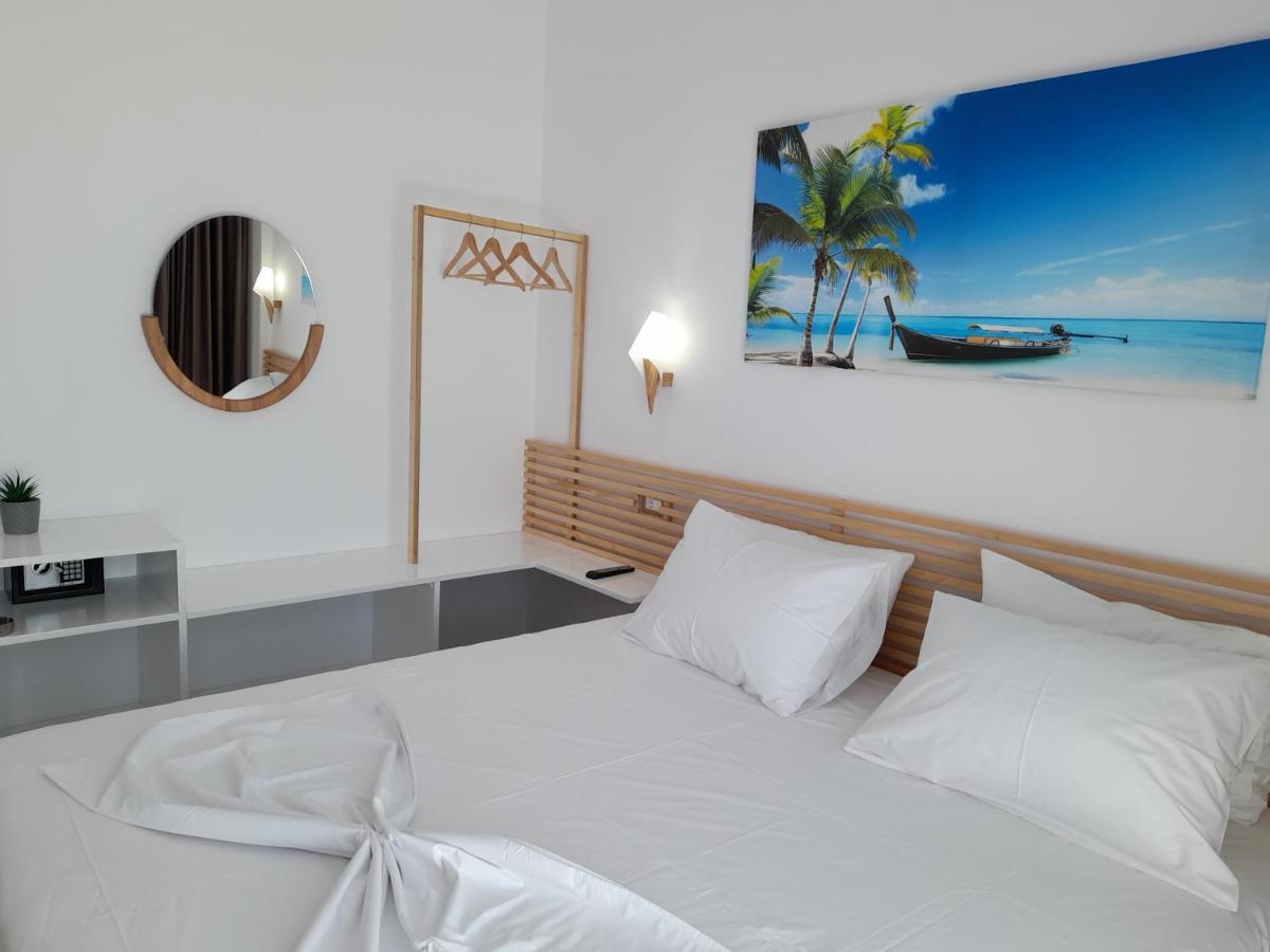 Anxhelos Hotel Himarë Dış mekan fotoğraf