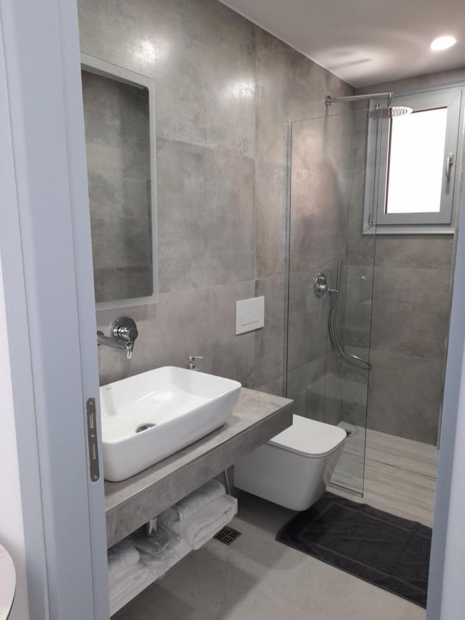 Anxhelos Hotel Himarë Dış mekan fotoğraf