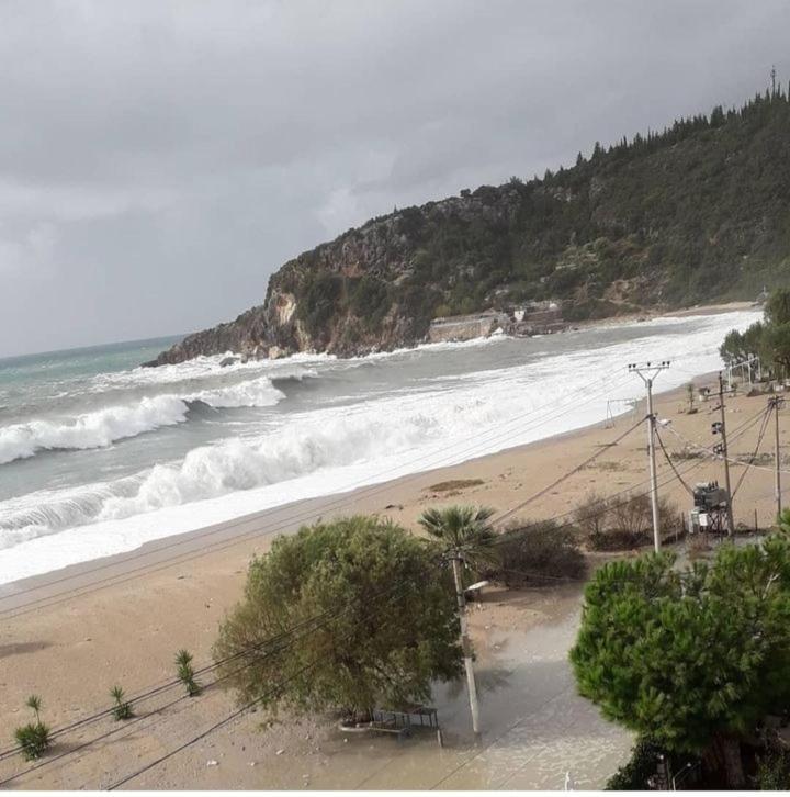 Anxhelos Hotel Himarë Dış mekan fotoğraf