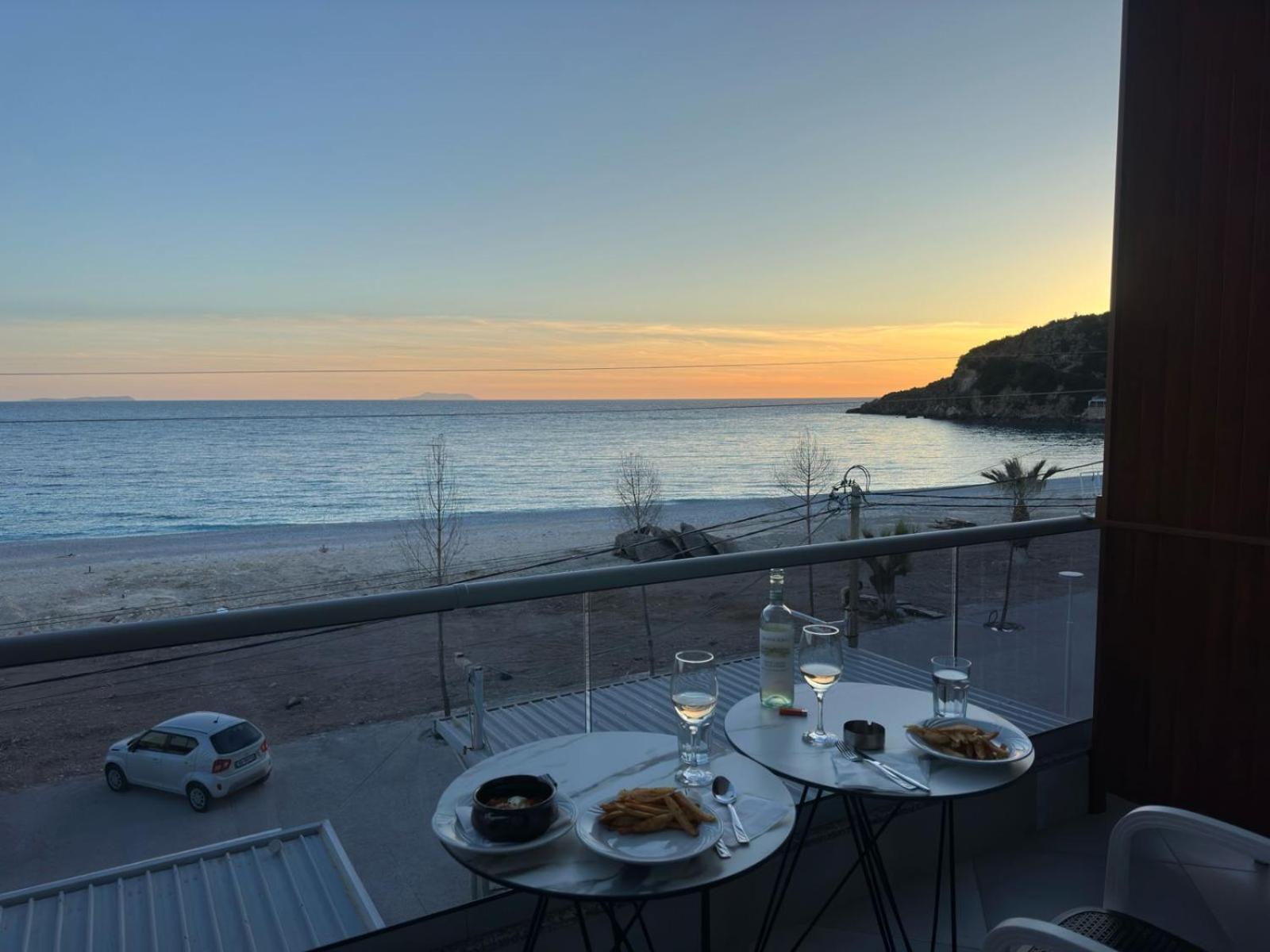 Anxhelos Hotel Himarë Dış mekan fotoğraf