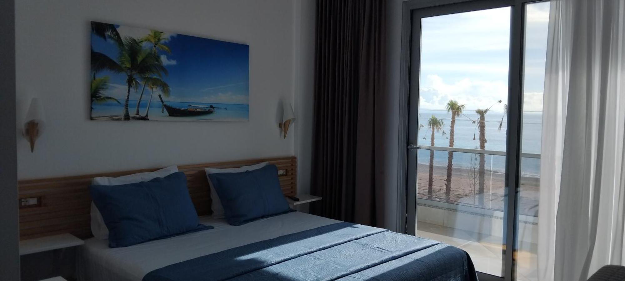 Anxhelos Hotel Himarë Dış mekan fotoğraf